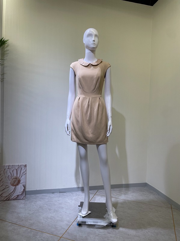 【レンタルドレス 4628】ポイントビジュー襟フレンチスリーブセミフレアミニドレス ベージュ【ELISABETTA FRANCHI】